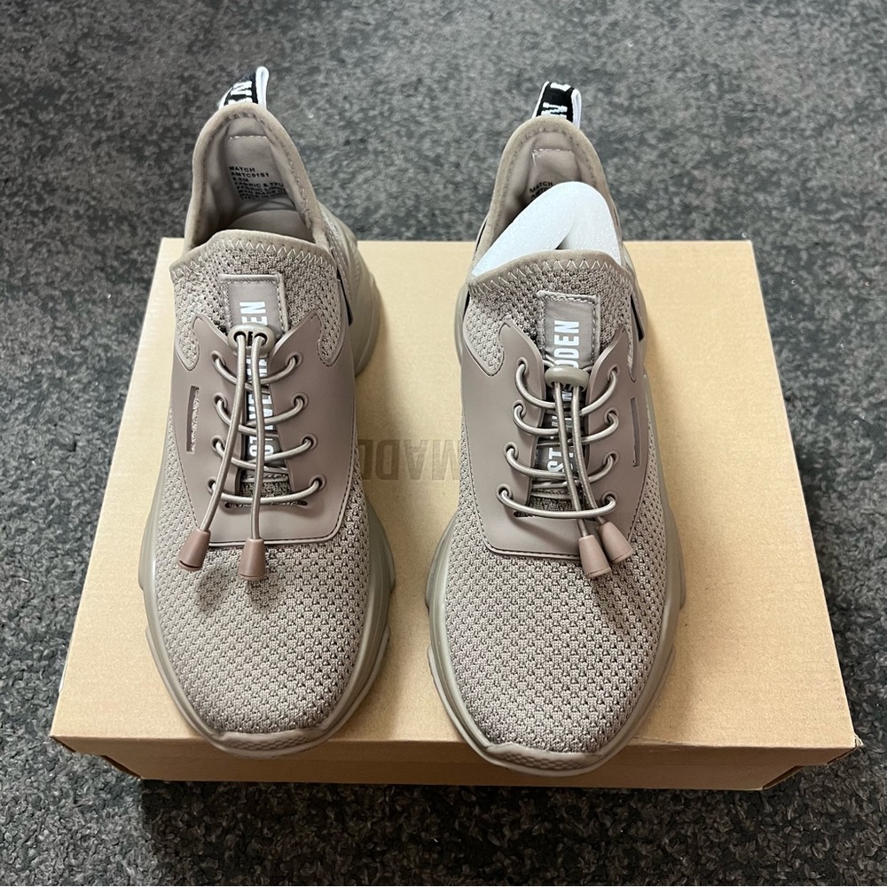 NWT Steve Madden March sneakers 9.5 tan - Picture 8 of 9